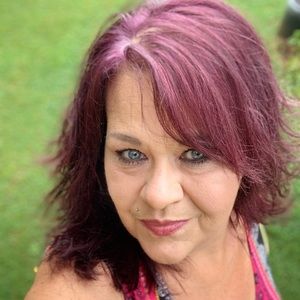 Meet your Posher, Lynne